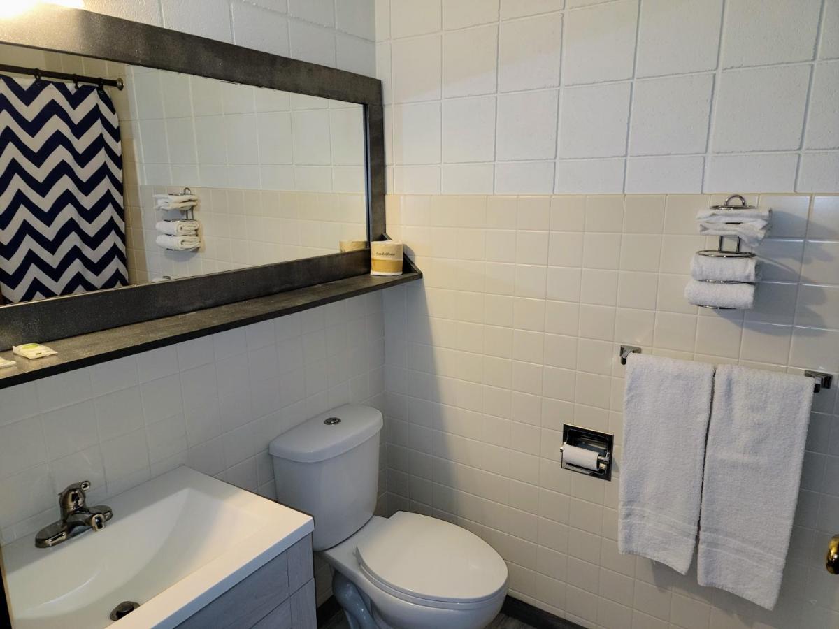 Skyview Motel - Prairie Du Sac Ngoại thất bức ảnh